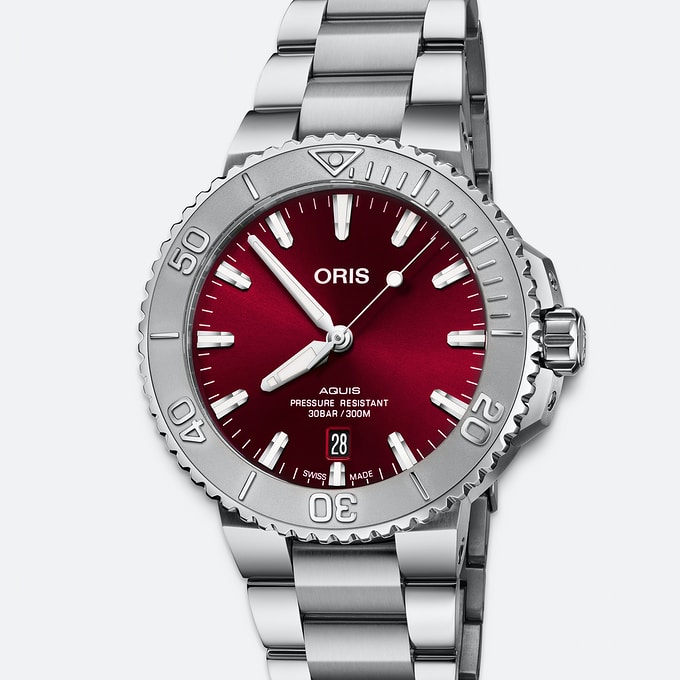 Oris75 Natural - Khám phá đồng hồ Oris Aquis Date 'Cherry' 41,5mm
