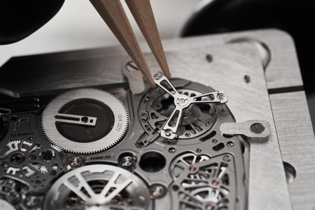 Richard Mille RM UP 01 Ferrari Watch 8 1536x1024 1 1024x683 - Richard Mille RM UP-01 Ferrari chiếc đồng hồ cơ học mỏng nhất