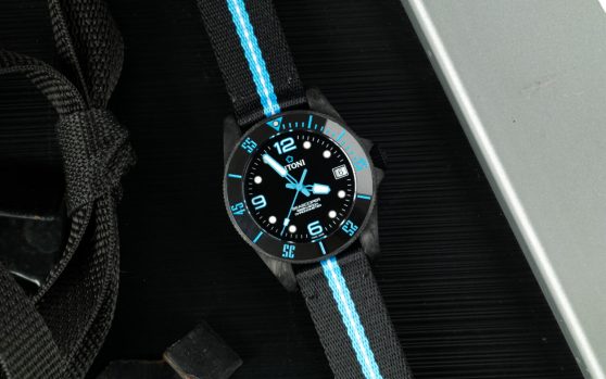 Đồng hồ Titoni Seascoper 600 CarbonTech
